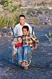 Fogo : Ch das Caldeiras : criana : People Children
Cabo Verde Foto Galeria