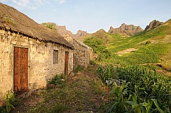 Santo Anto : Tabuleirinho da Tabuga : tenda casas de campo : Landscape Mountain
Cabo Verde Foto Galeria