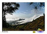 Santo Anto : Pico da Cruz Seladinha Vermelha : nuvens : Landscape Mountain
Cabo Verde Foto Galeria