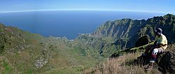 Santo Anto : Pico da Cruz Janela Lombo de Tampa : Vista para Ra Penede Pontinha Janela Faja Janela : Landscape Mountain
Cabo Verde Foto Galeria