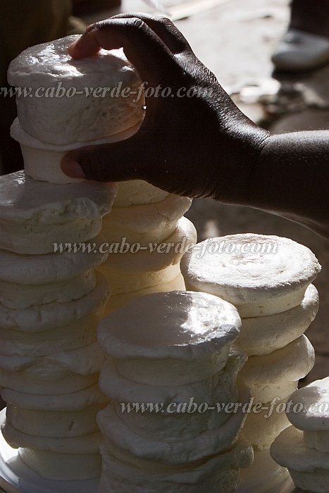 Santiago : Praia : queijo : People WorkCabo Verde Foto Gallery