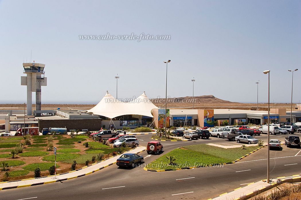 Santiago : Praia : airport : Technology TransportCabo Verde Foto Gallery