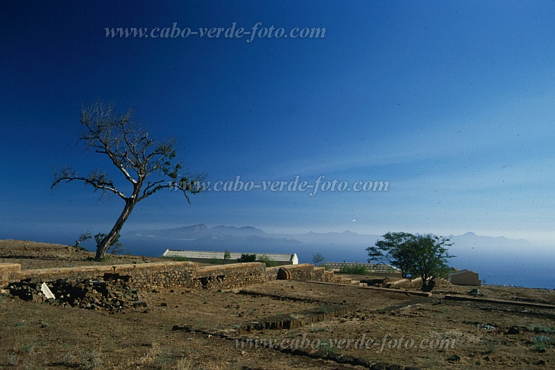 Santo Anto : Mesa do Porto Novo : seco e abandonado : LandscapeCabo Verde Foto Gallery