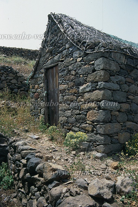 Santo Anto : Sul Mato Estreito : quinta tradicional coberta de palha : HistoryCabo Verde Foto Gallery