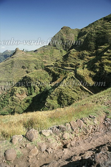 Santo Anto : Lagoa Lombo de Pedra : caminho vicinal : Landscape MountainCabo Verde Foto Gallery