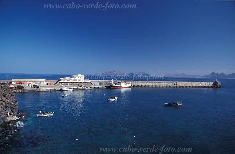 Santo Anto : Porto Novo : porto : Landscape SeaCabo Verde Foto Gallery