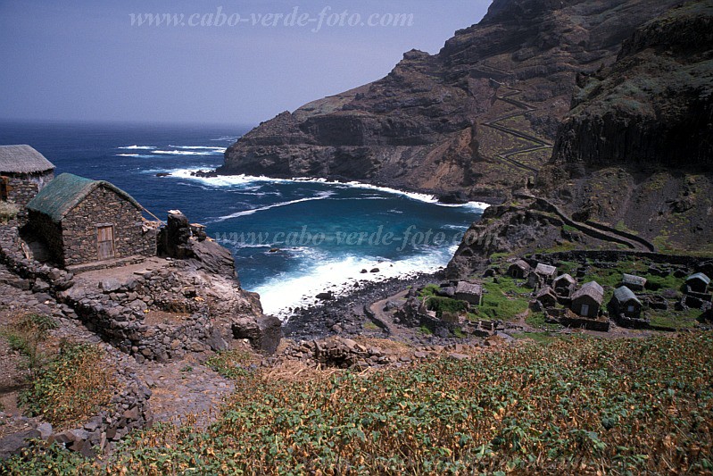 So Nicolau : Ra Funda : village : Landscape SeaCabo Verde Foto Gallery