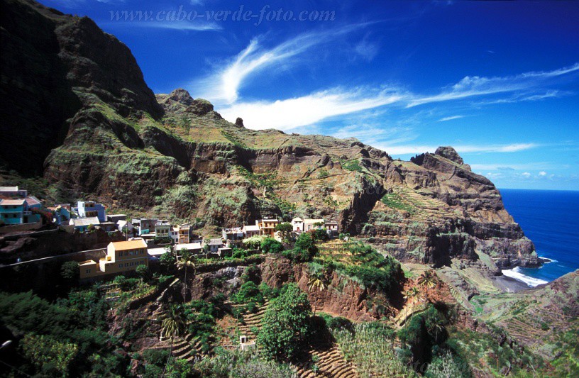Santo Anto : Fontainhas : aldeia : Landscape MountainCabo Verde Foto Gallery