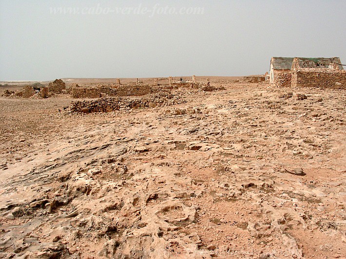 Boa Vista : Curral Velho : pedra calcria : Landscape DesertCabo Verde Foto Gallery