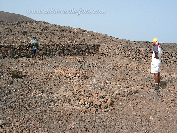 Santo Anto : Canjana Praia Formosa : grave yard Canjana : History siteCabo Verde Foto Gallery
