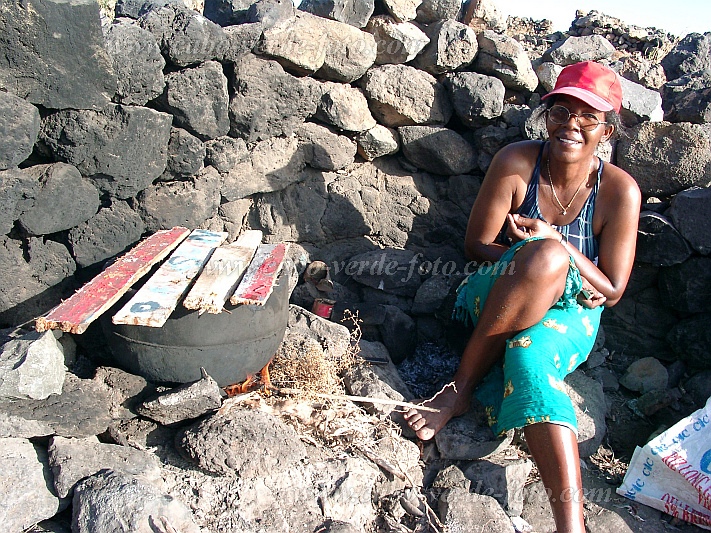 Santo Anto : Canjana Praia Formosa : caldo de peixe : History siteCabo Verde Foto Gallery