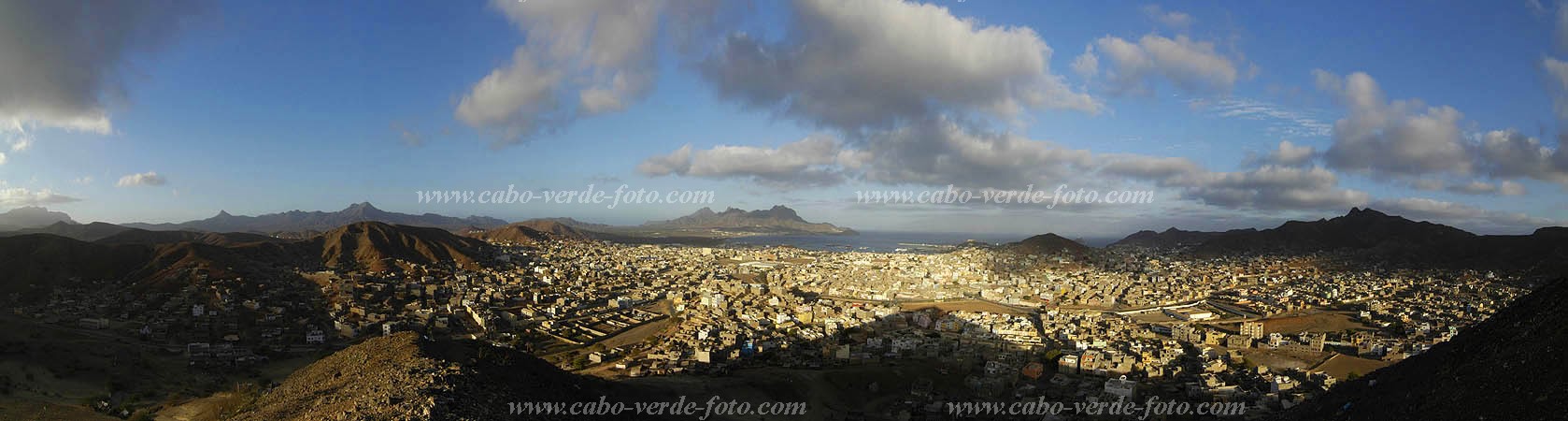 So Vicente : Pedra Rolada : vila : Landscape TownCabo Verde Foto Gallery