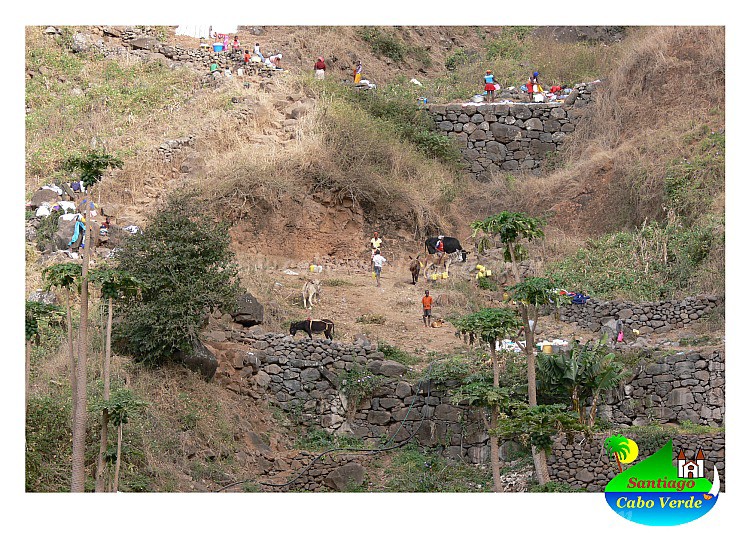 Santiago : Fonte Riba Rui Vaz : nascente : Landscape MountainCabo Verde Foto Gallery