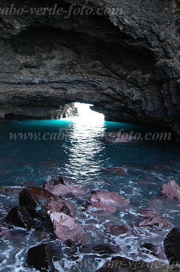 Santiago : Aguas Belas : gruta : Landscape SeaCabo Verde Foto Gallery