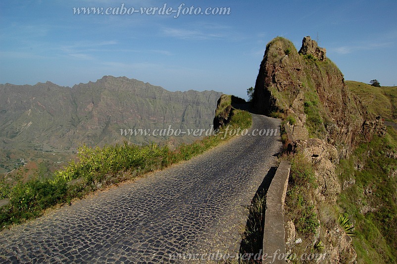 Santo Anto : Delgadim :  Road Delgadim : Landscape MountainCabo Verde Foto Gallery