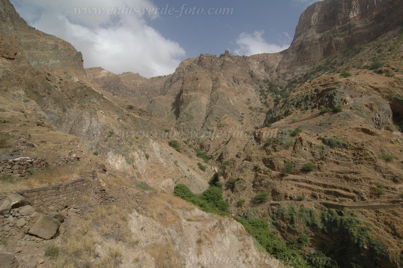 Brava : Ribeira Ferreiros : mountain : Landscape MountainCabo Verde Foto Gallery