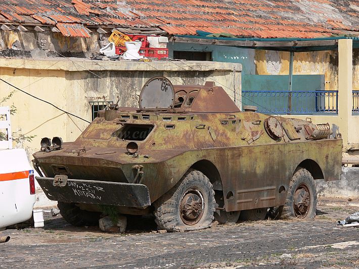 Santiago : Praia : 4 wheel tank BRDM-2 : TechnologyCabo Verde Foto Gallery