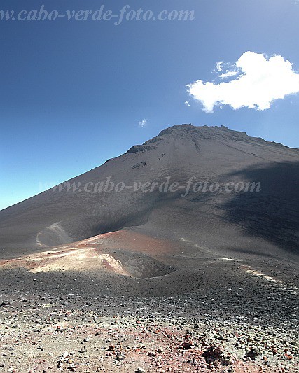Fogo : Pico Pequeno : vulcano : Landscape MountainCabo Verde Foto Gallery