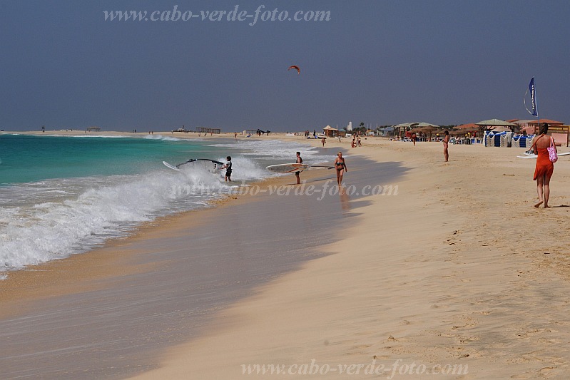 Sal : Santa Maria : beach : People RecreationCabo Verde Foto Gallery