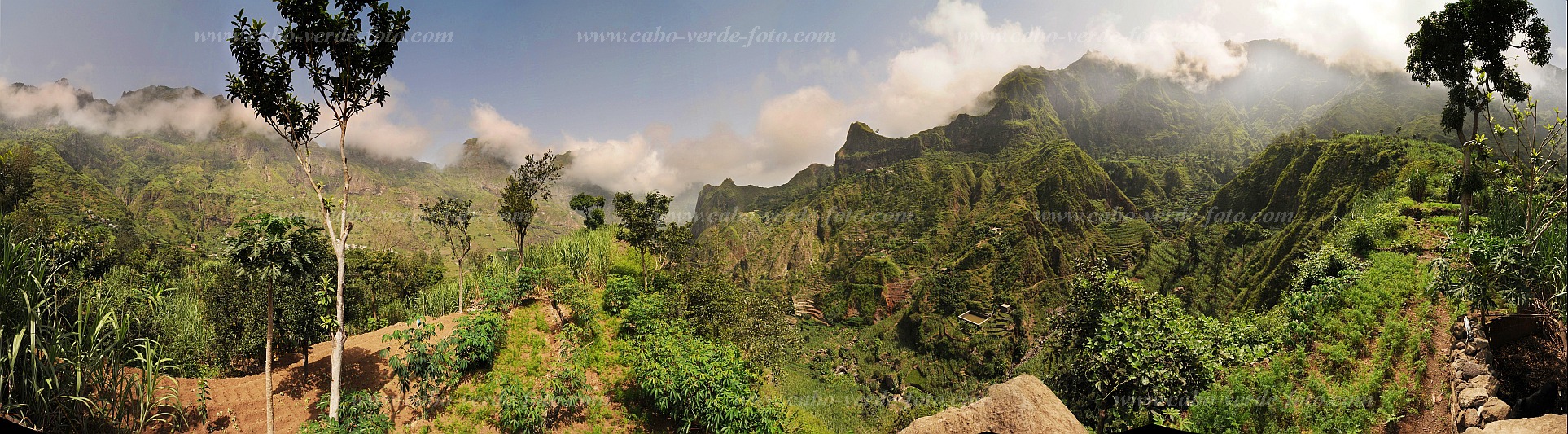 Santo Anto : Paul Ch de Padre : panorama view over Pal valley : Landscape MountainCabo Verde Foto Gallery