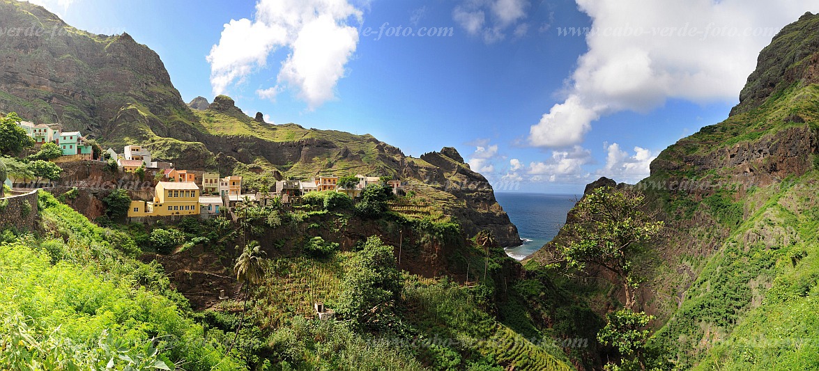Insel: Santo Anto  Wanderweg: 212 Ort: Fontainhas Motiv: Dorf Fontainhas Motivgruppe: Landscape Mountain © Pitt Reitmaier www.Cabo-Verde-Foto.com