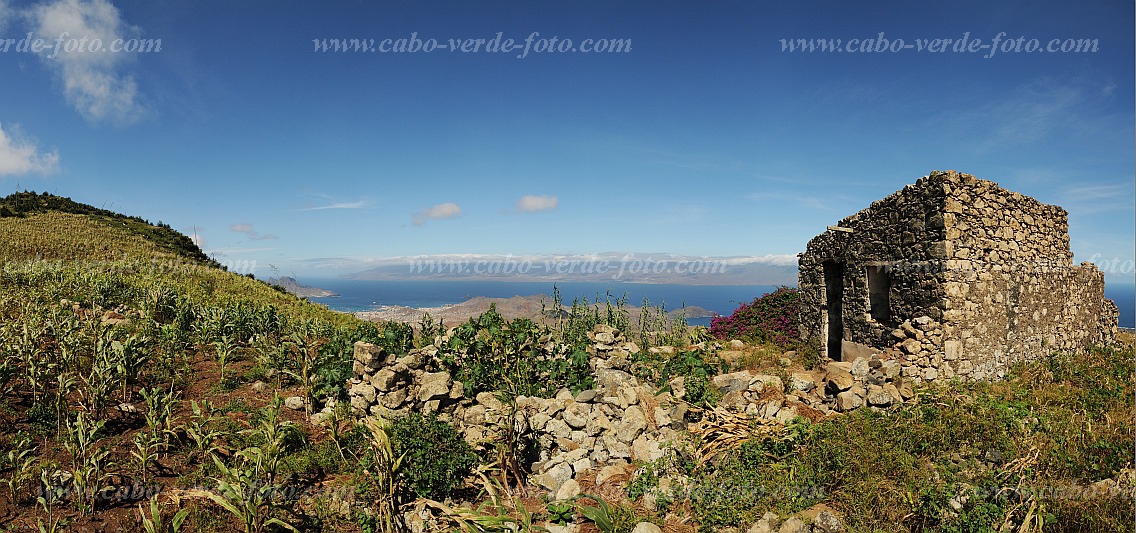 Insel: So Vicente  Wanderweg:  Ort: Monte Verde Motiv: Ausblick nach Mindelo Motivgruppe: Landscape Mountain © Pitt Reitmaier www.Cabo-Verde-Foto.com