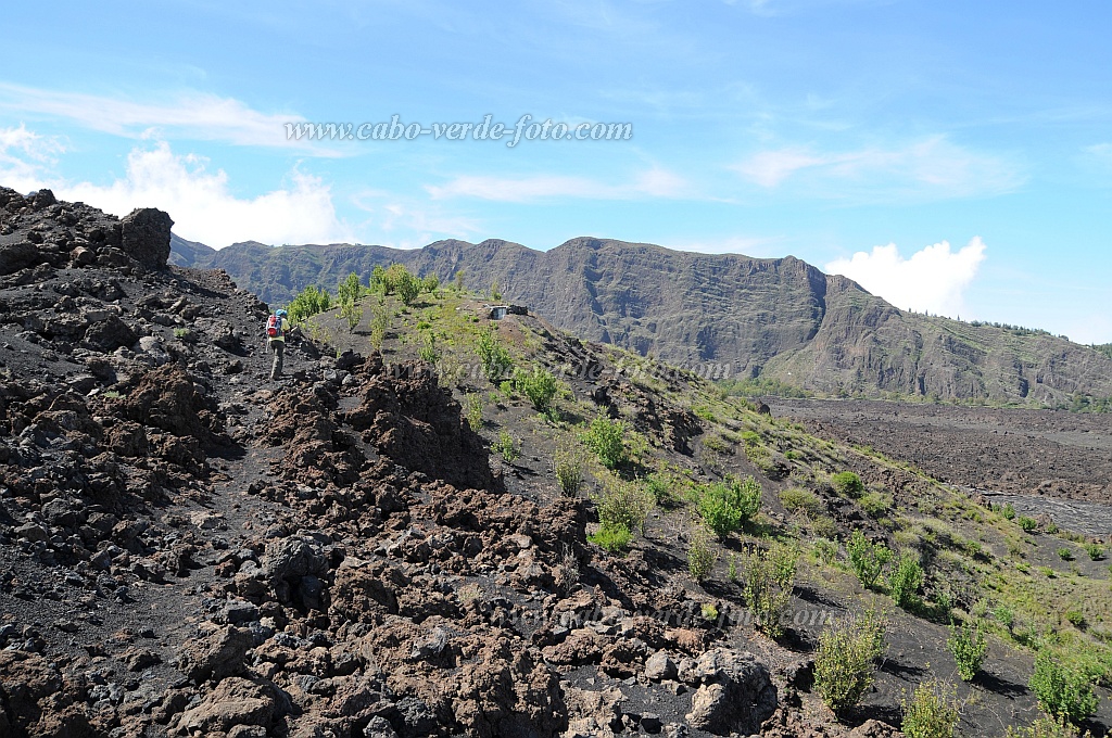 Fogo : Cha das Caldeiras Monte Lorna : caminho : Landscape MountainCabo Verde Foto Gallery