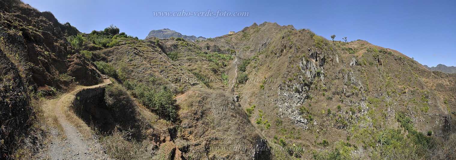 Santo Anto : Ribeiraozinho : hiking trail : Landscape MountainCabo Verde Foto Gallery