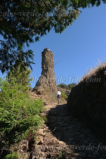 Santo Anto : Santa Isabel Topim : rock tower : Landscape MountainCabo Verde Foto Gallery
