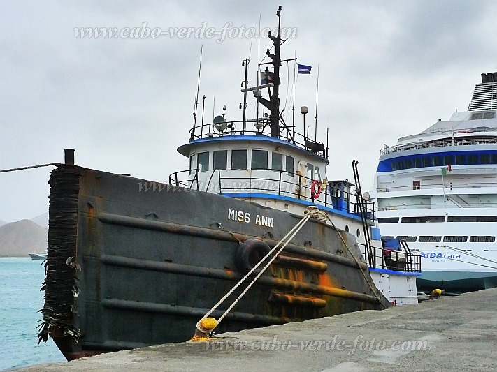 So Vicente : Mindelo Porto Grande : Ocean Going Tug Miss Ann : Technology TransportCabo Verde Foto Gallery