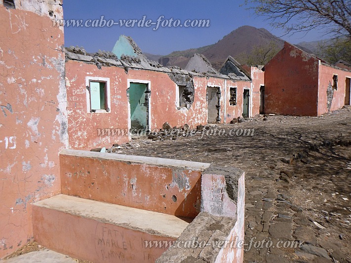 Santo Anto : Mesa : runas : LandscapeCabo Verde Foto Gallery
