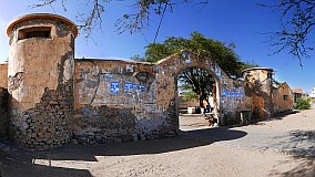 Santo Antão : Porto Novo : Portuguese Colonial Army Barracks : History site
Cabo Verde Foto Gallery