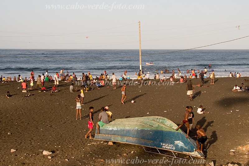 Santiago : Pedra Badejo : nadao : People RecreationCabo Verde Foto Gallery