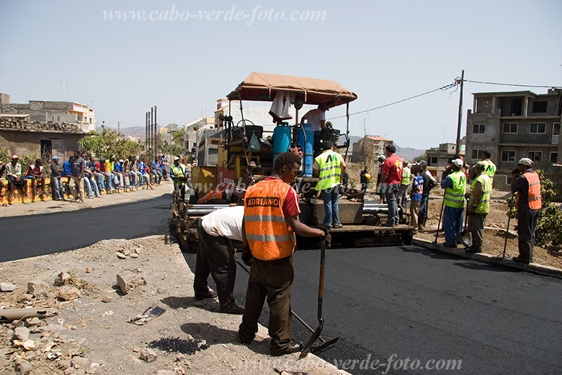 Insel: Santiago  Wanderweg:  Ort: Assomada Motiv: Arbeiter Motivgruppe: People Work © Florian Drmer www.Cabo-Verde-Foto.com