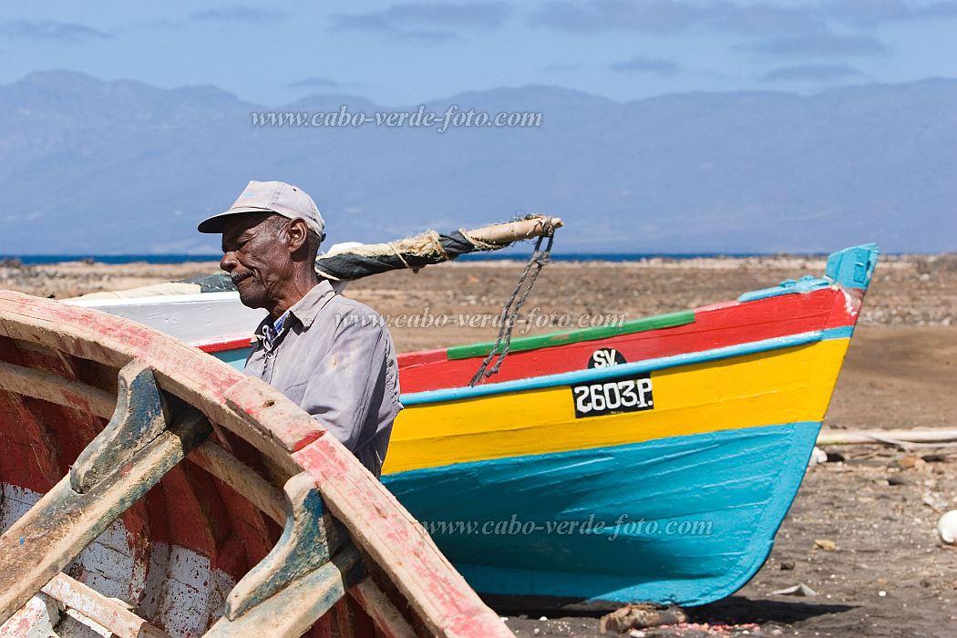 So Vicente : Salamansa : fisherman : People WorkCabo Verde Foto Gallery