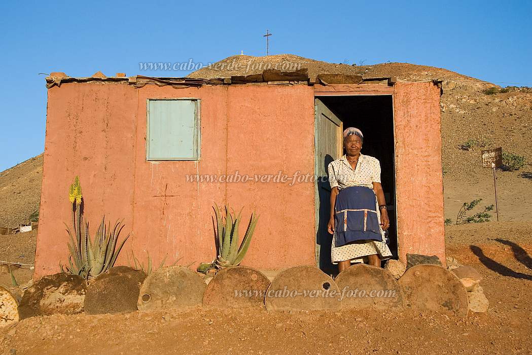 So Vicente : Mindelo : lifestyle : Landscape TownCabo Verde Foto Gallery