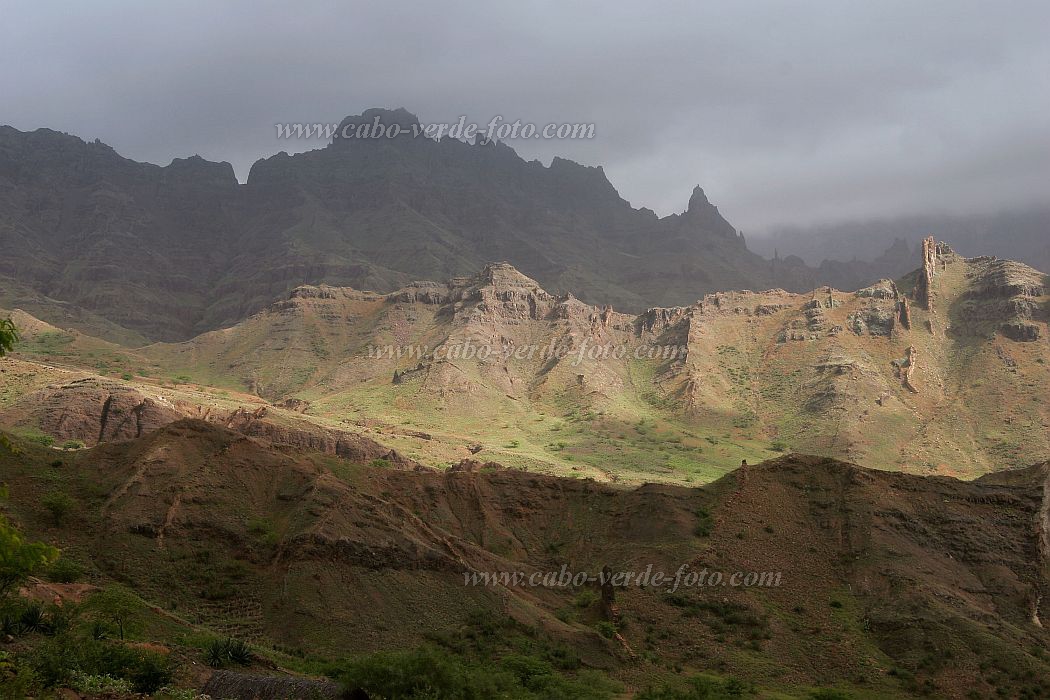 Santo Anto :  : hiking trail : Landscape MountainCabo Verde Foto Gallery