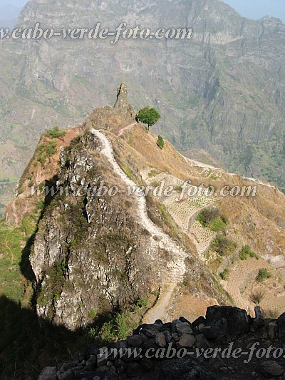 Santo Anto : Santa Isabel fio de faca : caminho : LandscapeCabo Verde Foto Gallery