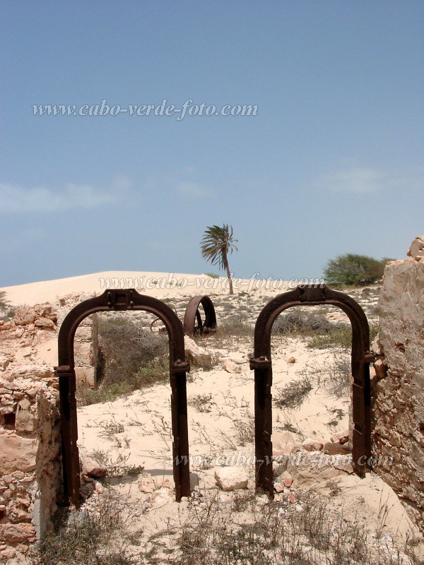 Boa Vista : Fbrica da Chave : fbrica de tijolos : TechnologyCabo Verde Foto Gallery
