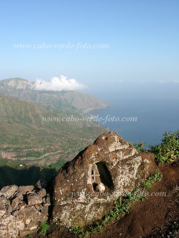 Santo Anto : Selada de Silvo : cruz : Landscape MountainCabo Verde Foto Gallery