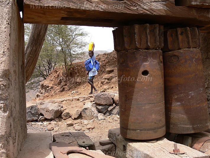 Santiago : Santa Ana : sugar mill : Technology AgricultureCabo Verde Foto Gallery