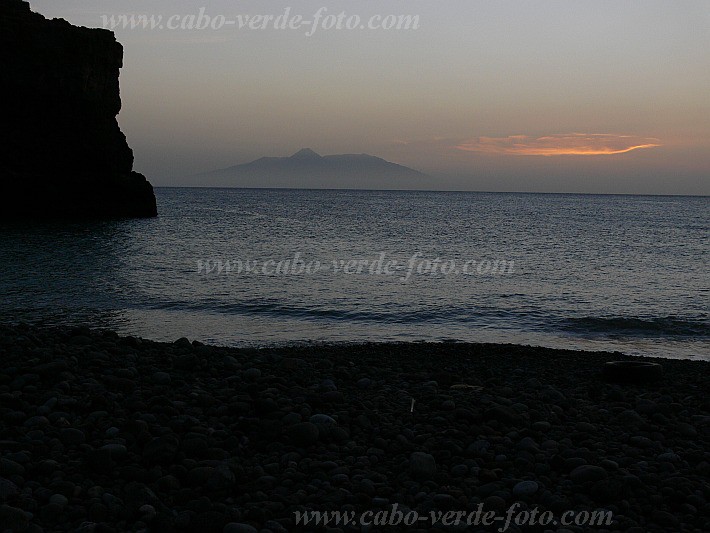 Insel: Santiago  Wanderweg:  Ort: Aguas Belas Motiv: Fogo nach Sonnenuntergang Motivgruppe: Landscape Sea © Pitt Reitmaier www.Cabo-Verde-Foto.com