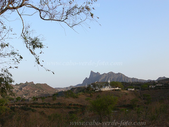 Insel: Santiago  Wanderweg:  Ort: Cabeca Carreira Motiv: Blick auf Pico da Antonia Motivgruppe: Landscape Mountain © Pitt Reitmaier www.Cabo-Verde-Foto.com