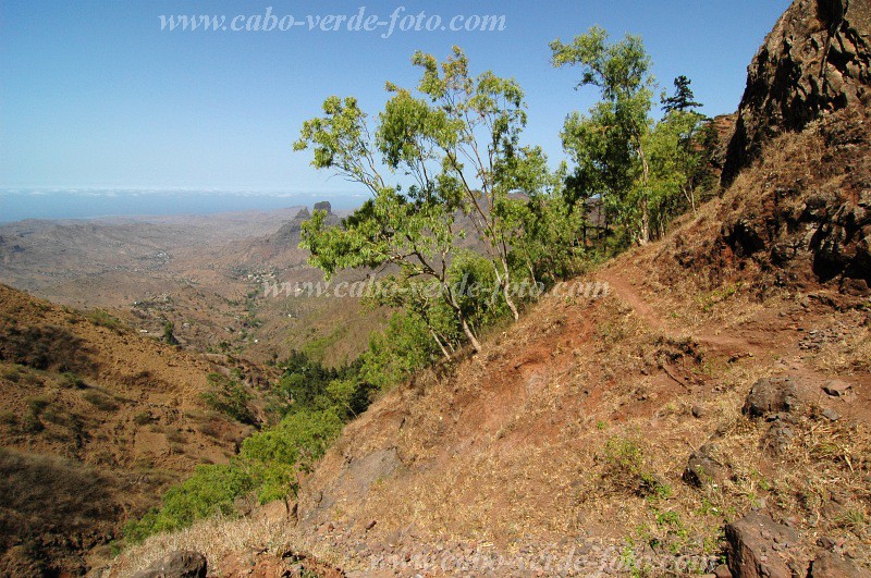 Insel: Santiago  Wanderweg:  Ort: Longueira Motiv: Wanderweg Motivgruppe: Landscape Mountain © Pitt Reitmaier www.Cabo-Verde-Foto.com