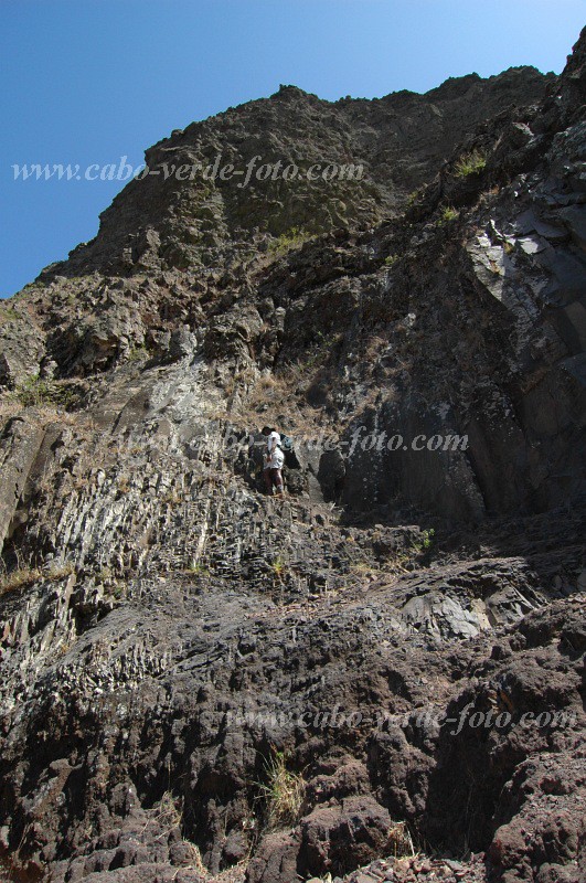 Insel: Santiago  Wanderweg:  Ort: Longueira Motiv: Wanderweg Motivgruppe: Landscape Mountain © Pitt Reitmaier www.Cabo-Verde-Foto.com