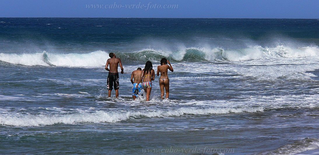 So Vicente : Palha Carga :  sea : People RecreationCabo Verde Foto Gallery