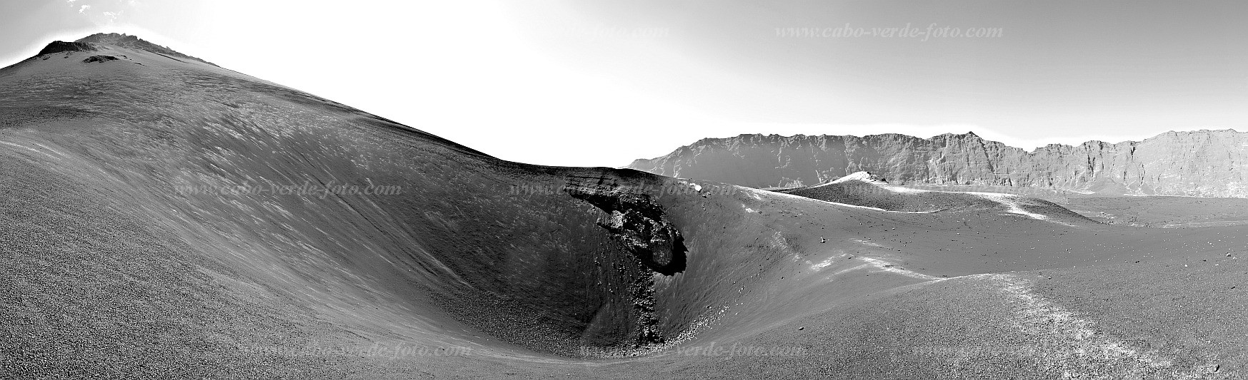 Fogo : Pico Pequeno : cratra : Landscape MountainCabo Verde Foto Gallery