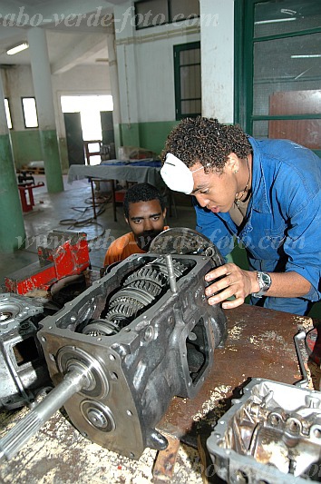 So Vicente : Mindelo Escola Salesiana : vocational training : People WorkCabo Verde Foto Gallery