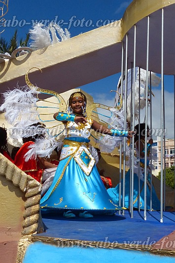 So Vicente : Mindelo : carnaval menina : People RecreationCabo Verde Foto Gallery