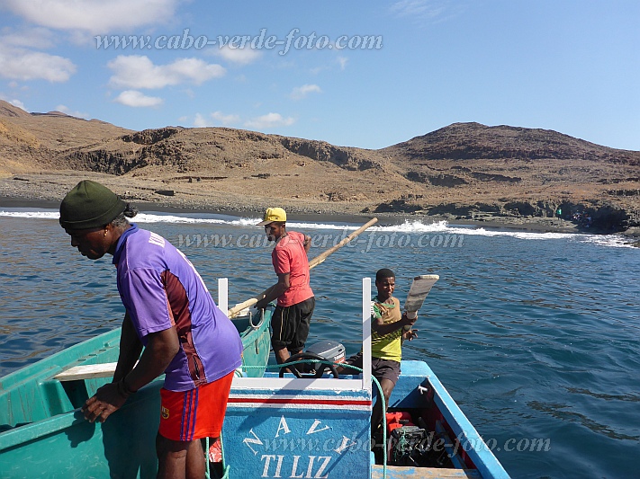 Santo Anto : Canjana Praia Formosa : bote de pesca : LandscapeCabo Verde Foto Gallery
